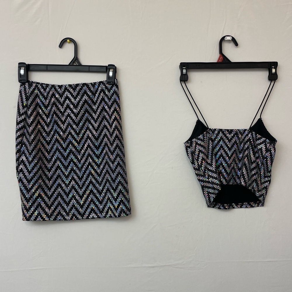 Just Polly New York Size S Sequin Two-Piece Set | Crop Top & Mini Skirt |(H4)✨✨